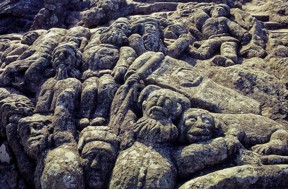 Carved Rocks, Rotheneuf, St-Malo, Brittany, France
 (cod:France 21)